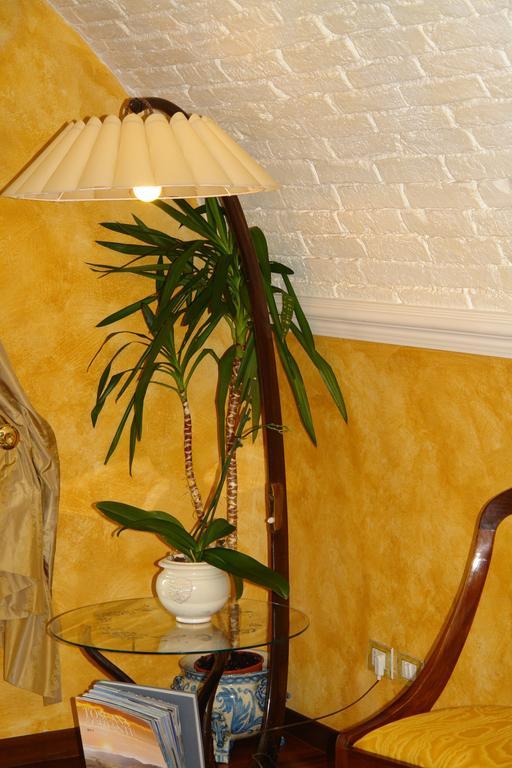 Residenza D'Epoca Campo Regio Relais Bed & Breakfast Siena Exterior photo