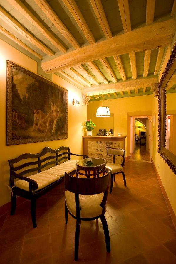 Residenza D'Epoca Campo Regio Relais Bed & Breakfast Siena Exterior photo